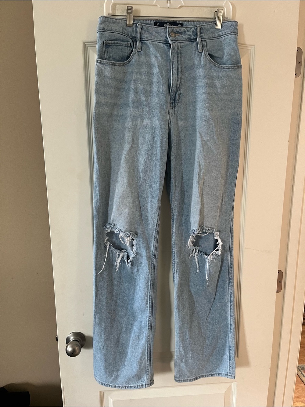 Hollister Light Blue Distressed Dad Jeans Ultra High Rise Size 11 Long